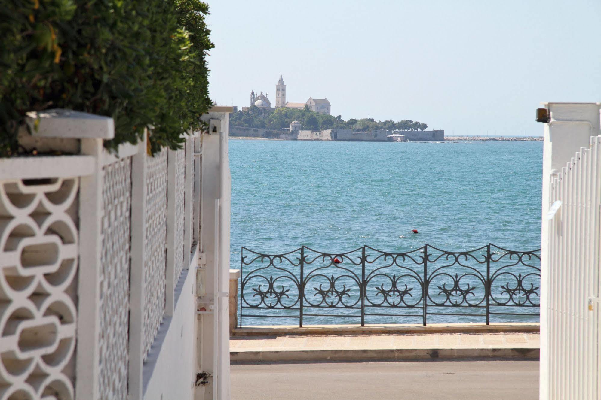 La Bella Trani - Suites And B&B エクステリア 写真